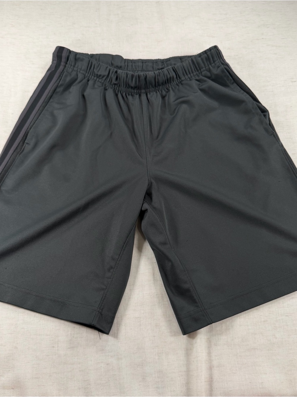 Nike Men's Gray Athletic Training Shorts S Knit Polyester Drawstring 9" Inseam
